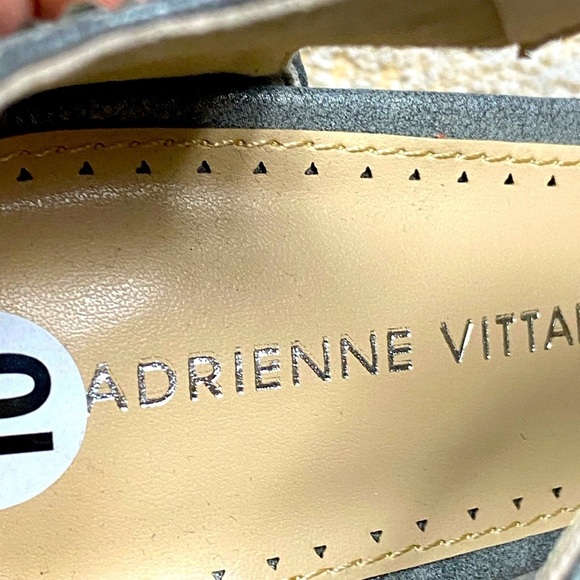 NWOT Adrienne Vittadini “GOLLY”Silver & Rhinestone Heels - Picture 5 of 5